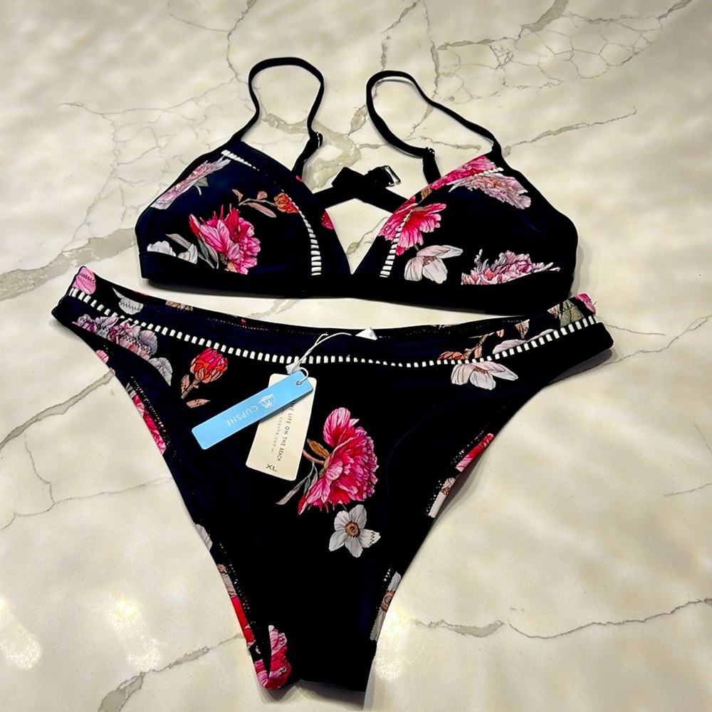 NWT Cupshe bikini